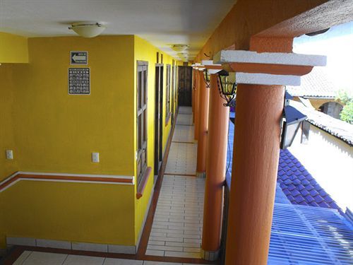 Hotel Arcos Del Carmen San Cristobal de las Casas Bagian luar foto